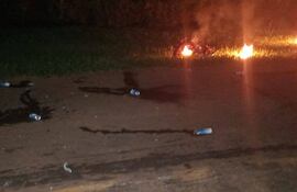 Accidente fatal: colisión y posterior incineración de motocicleta en Obligado