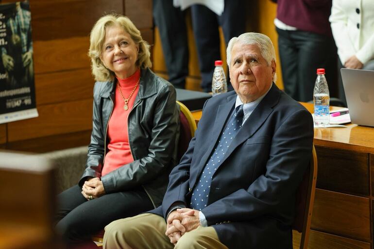 El doctor Antonio Leopoldo Cubilla junto a su esposa María Paz.