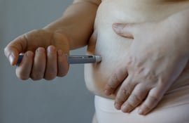 Inyección de fármaco para combatir la obesidad.