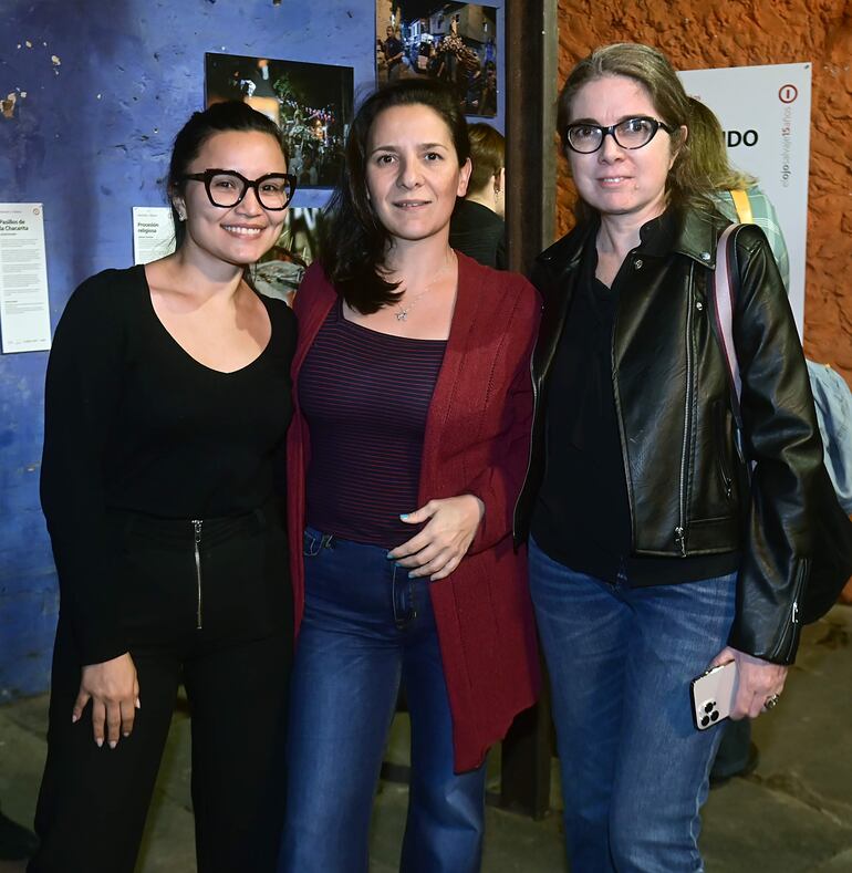 Michi Gamarra, Leo de Blas y Karina Palleros.
