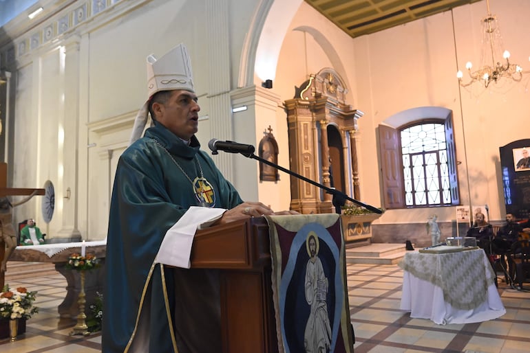 “No se puede rezar a San Miguel y justificar la corrupción”, advierte la Iglesia al despedir la espada del arcángel