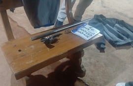 Dos hombres fueron detenidos como sospechosos del asalto al depósito de GICAL ayer, donde la DNIT deposita elementos decomisados.