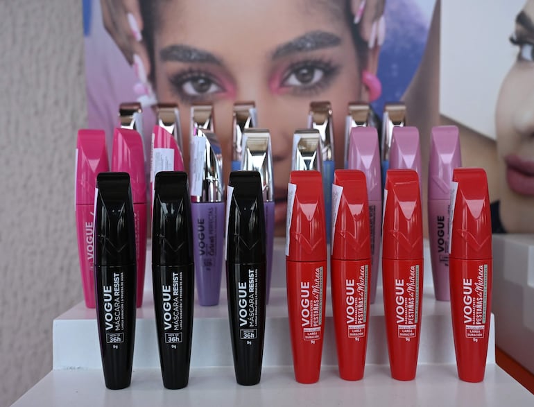 La línea Resist de Vogue promete hasta 24 horas de duración sin necesidad de retoques.
