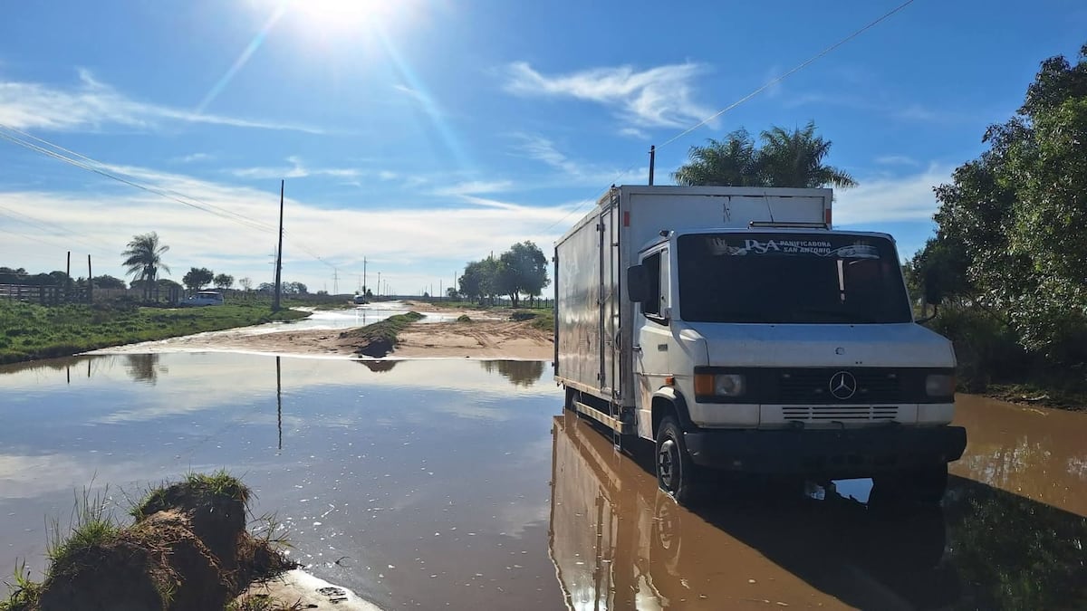 Camino a Laureles vuelve a quedar intransitable y usuarios reclaman mantenimiento