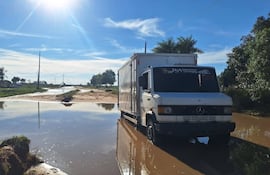 La ruta Laureles-Yabebyry sigue en deplorable estado.