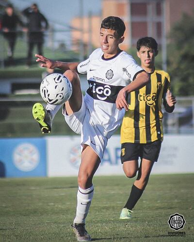 Olimpia quedó con el clásico más añejo, partido disputado en Parque Guasu