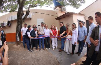 Imágenes del día de la inauguración del espacio de terapia neonatal en Villarrica, acto al cual acudió el presidente Santiago Peña.