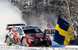 El piloto sueco Oliver Solberg lidera el rally de su país, luego de la primera especial cumplida este jueves en Umea, de 10,23 kilómetros. (Foto: ewrc-results.com/)
