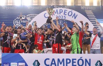 Coronel Escurra fue el campeón 2025 del torneo de Honor, y este año ya milita en la Liga Premium.