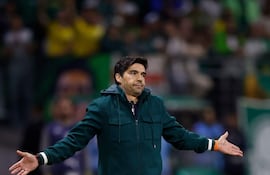 Abel Ferreira recibió ocho fechas de suspensión en Brasil.
