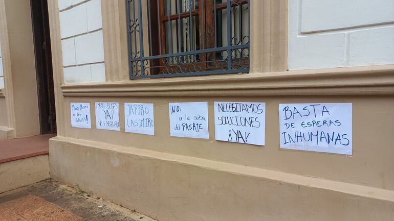 Manifestación en paradas de Encarnación