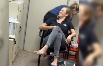 Silvia María Sugasti Delgado y Gessica Rosalía Caballero Cuquejo, funcionarias que no habrían tomado su denuncia a una mujer.