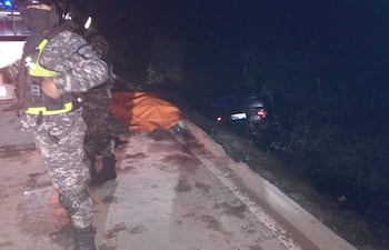Un funcionario de la Gobernación de Ñeembucú falleció en Guazucua tras el vuelco del automóvil en el que viajaba junto a su hermano.