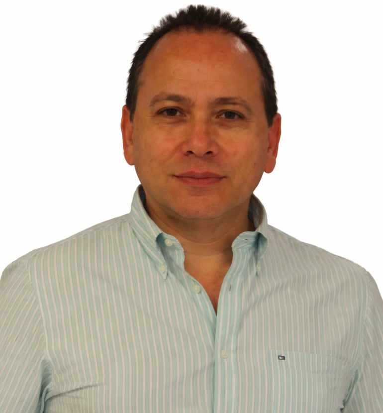 Ing. Miguel Velázquez.