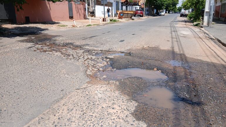 La calle Soldado Ovelar y Marcos Riera se encuentra en estas condiciones.