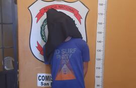 Derlis Céspedes Ruíz, de 26 años, detenido e imputado por intento de feminicidio tras herir con un cuchillo a su pareja de 19 años embarazada.