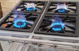 Soluciones en acero inoxidable para cocinas industriales.