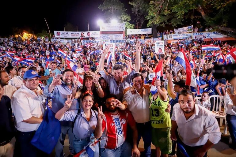 Efraín Alegre en el Anfiteatro Prisciliano Villalba del Parque de la Laguna de Itá.