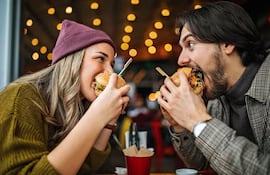 ¿Tu pareja sabotea tu dieta? / StefaNikolic