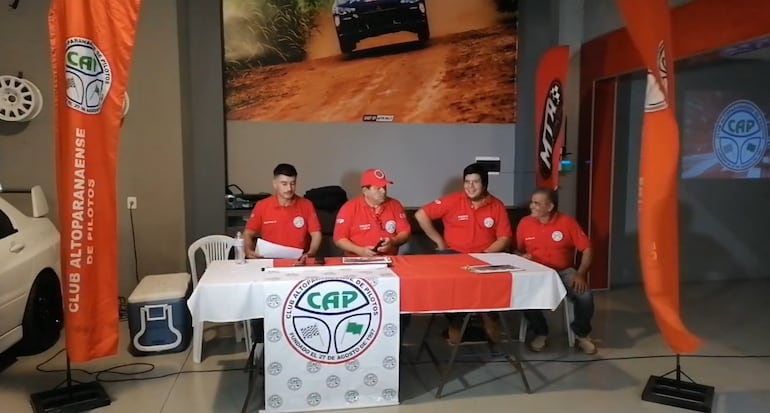 Momento exacto del lanzamiento oficial de la primera fecha del certamen altoparanaense.