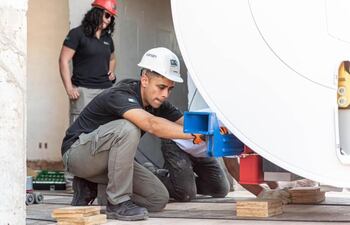 Rodolfo de Jesús Núñez Scolari, conocido como Rolo, perdió la vida tras recibir una descarga electríca, al tener contacto con una estructura metálica a la que estaban conectados cables de energía eléctrica.