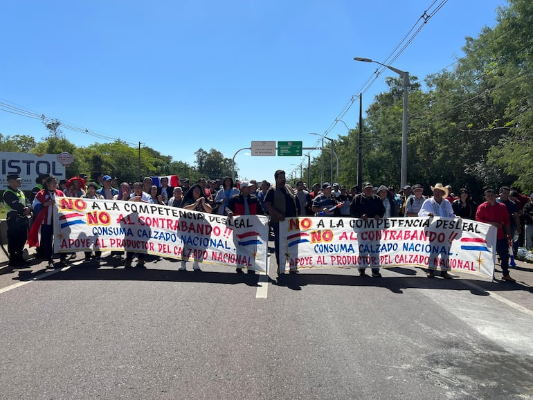 Se registró una importante concurrencia durante la movilización.