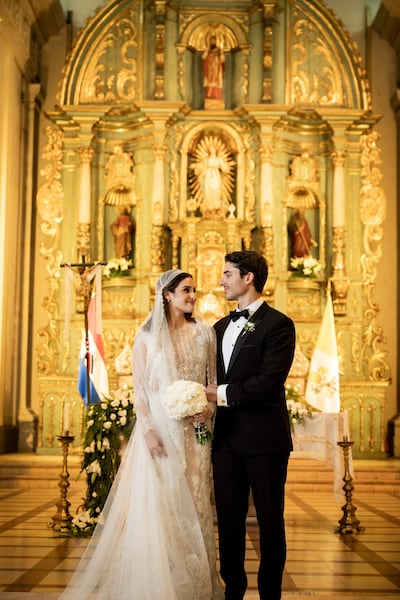 Victoria Diaz de Vivar y Tiago Zavala, se juraron amor en la Catedral Metropolitana. 