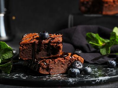 Brownie con arándanos.