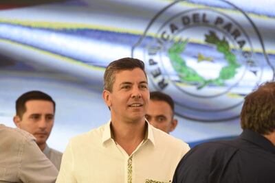 Santiago Peña habló de los termos con plata distribuidos en un encuentro con seccionaleros en Mburuvicha Roga.