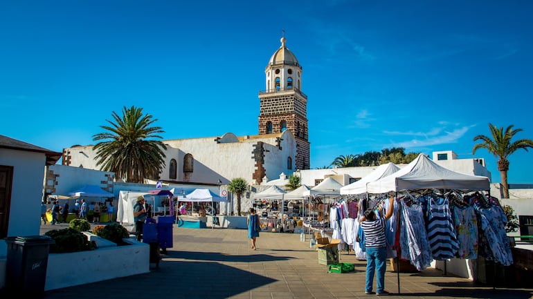Teguise, Lanzarote, España, mercado dominical.