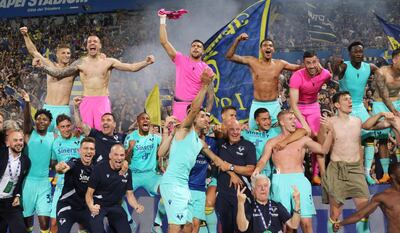 Hellas Verona festeja su permanencia en la Seria A