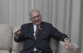 Entrevista al Fiscal General Dr Emiliano Rolon en la fiscalia, Chile esquina Ygatymi
Hoy 26 de Setiembre de s2025
Gustavo Machado