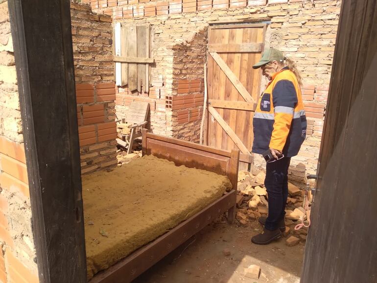 Las solicitudes son mayormente de materiales, chapas y colchones.