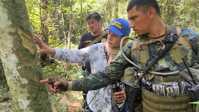 Beatriz Denis, una de las hijas del secuestrado Oscar Denis acompaña la incursión para la reconstrucción del hecho.