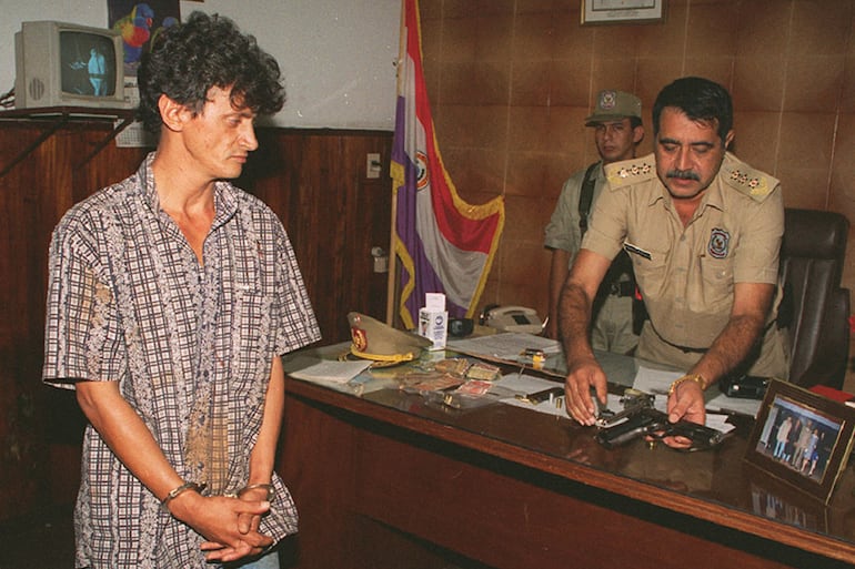 Leuterio Altamiro, en 1997, cuando escapó de Tacumbú y asesinó a su abogado en Luque porque estaba tardando en sacarlo de la cárcel.
