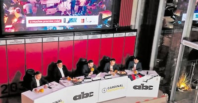 Anoche, la mesa del Cardinal Deportivo despidiendo el año en programa especial.Se rememoraron los mejores momentos de 2025.