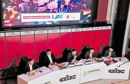 Anoche, la mesa del Cardinal Deportivo despidiendo el año en programa especial.Se rememoraron los mejores momentos de 2025.