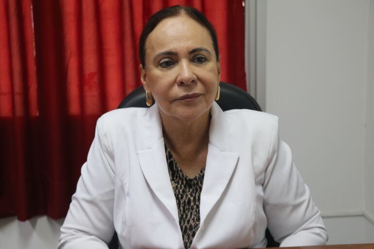 Dra. María Cristina Jiménez, coordinadora de la Unidad Ambulatoria de Adultos.
