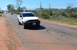Antigua ruta PY02 en pésimo estado. Aguardan modernización en Coronel Oviedo.