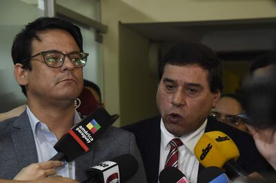 El director de gabinete Municipal, Nelson Mora, y el director jurífico, Benito Torres, presentaron ayer el informe del intendente Óscar "Nenecho" Rodríguez en la Contraloría General de la República (CGR). Mientras, Nenecho está de viaje por Europa.