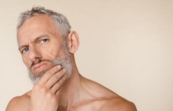 Hombre con barba.