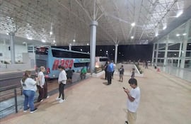 Los buses de turismo podrán cruzar desde las 19:00 hasta las 22:00 por el puente de la Integración.