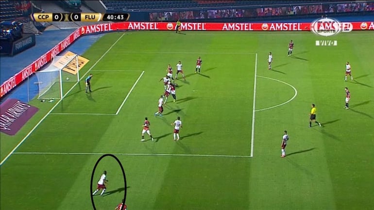 El gol mal anulado a Mauro Boselli, en el duelo de ida de los octavos de final de la Copa Libertadores frente a Fluminense.