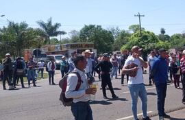 El cierre intermitente de la ruta PY03 se realiza en el km 210 del distrito de Yrybucuá.