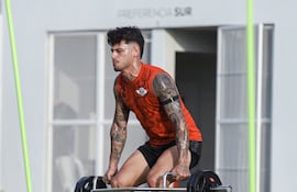 Matías David Espinoza Acosta (28 años), futbolista de Libertad.