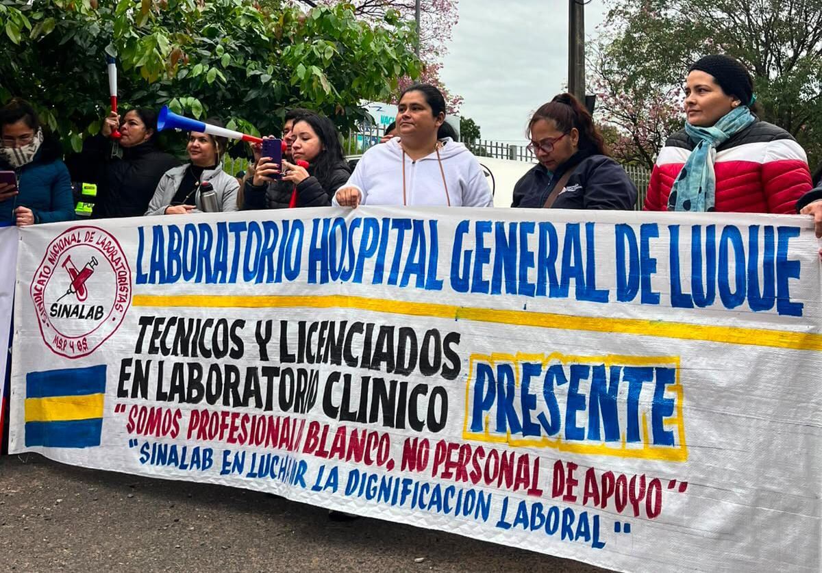 Laboratoristas anuncian movilización para reclamar reconocimiento y derechos laborales