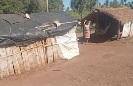 Los pobladores de la comunidad Takuaguyogue viven en precarias condiciones.