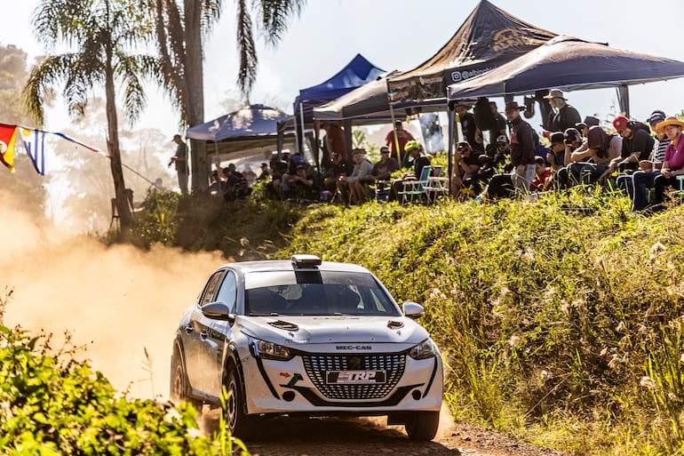 Luis Stedile y Murilo Spironelo (Peugeot 208 Rally4 #25 del TRP) ganaron la CO4.