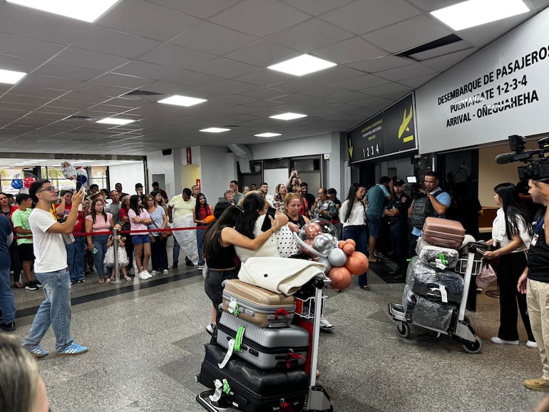 Récord de pasajeros pasaron por Paraguay según la Dinac.