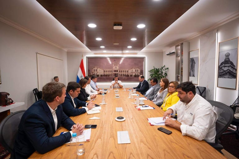 Reunión Gobierno y frigoríficos sobre precio de la carne.